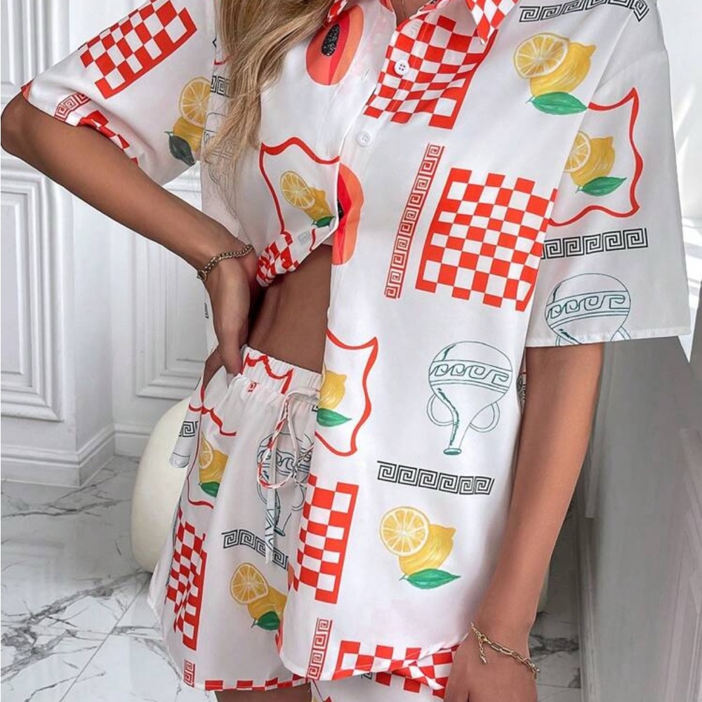 Stylish Graphic Print Women's Top Shorts Set